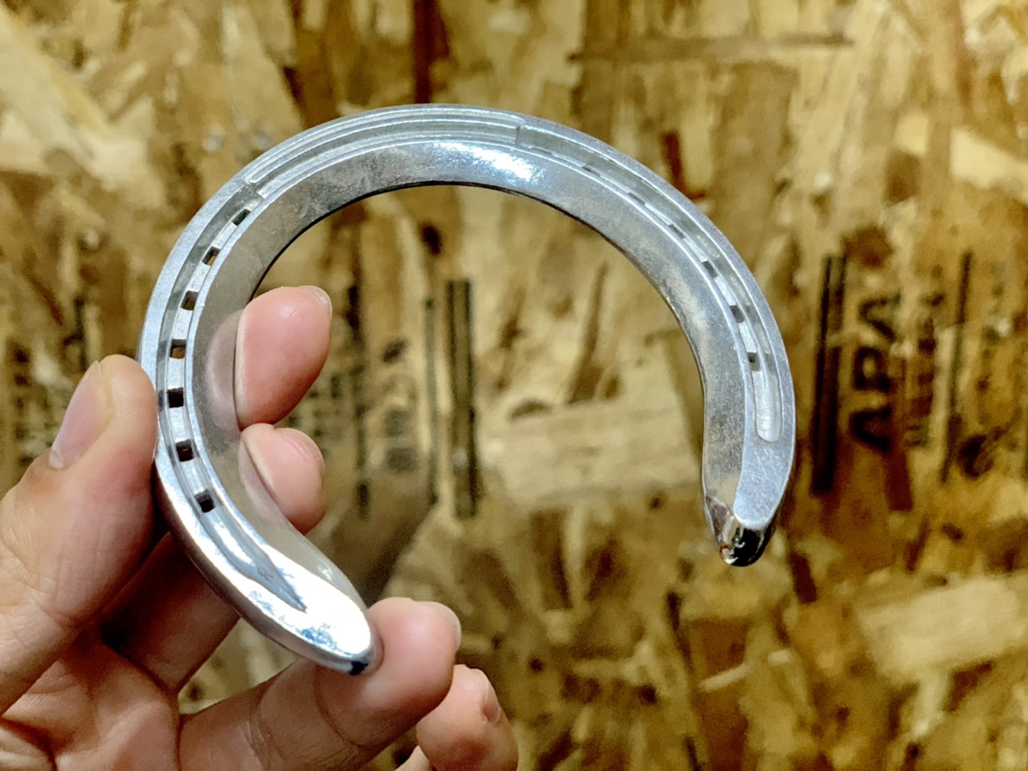 商品開発】蹄鉄レプリカを制作したい | 株式会社MACHICOCO